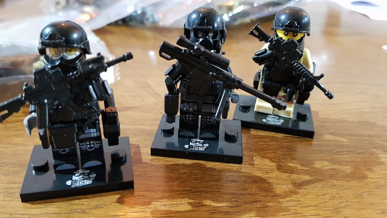 Soldaten Tan 12 Figuren LEGO kompatibles SWAT Team mit Ausrüstung und Hund 
