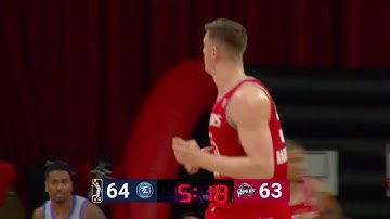A bigtime dunk by Isaiah Hartenstein!