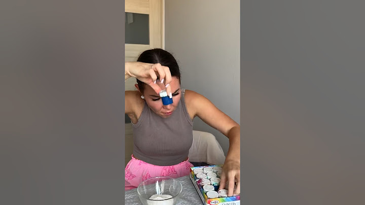 Lifehack on how to make a salt bath bomb.