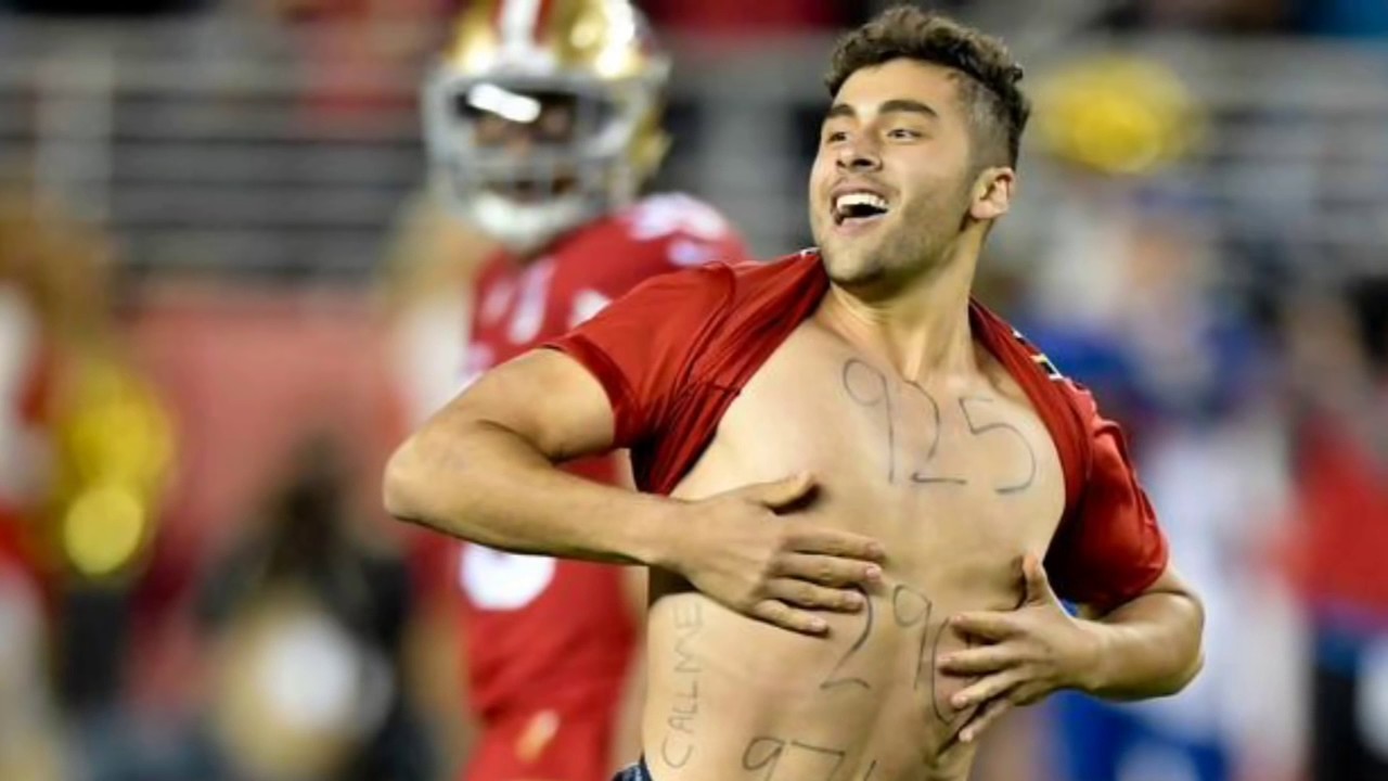 Idiot On The Field During Rams 49ers Game Kevin Harlan S Great Call 9 12 16 Youtube