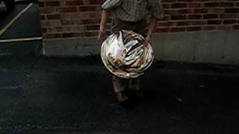 Collapsible Backdrop / Reflector Folding Instruction