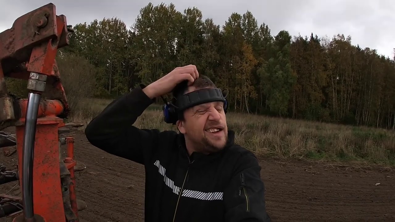 Sår med tume såmaskin o förklarar lite om maskinen