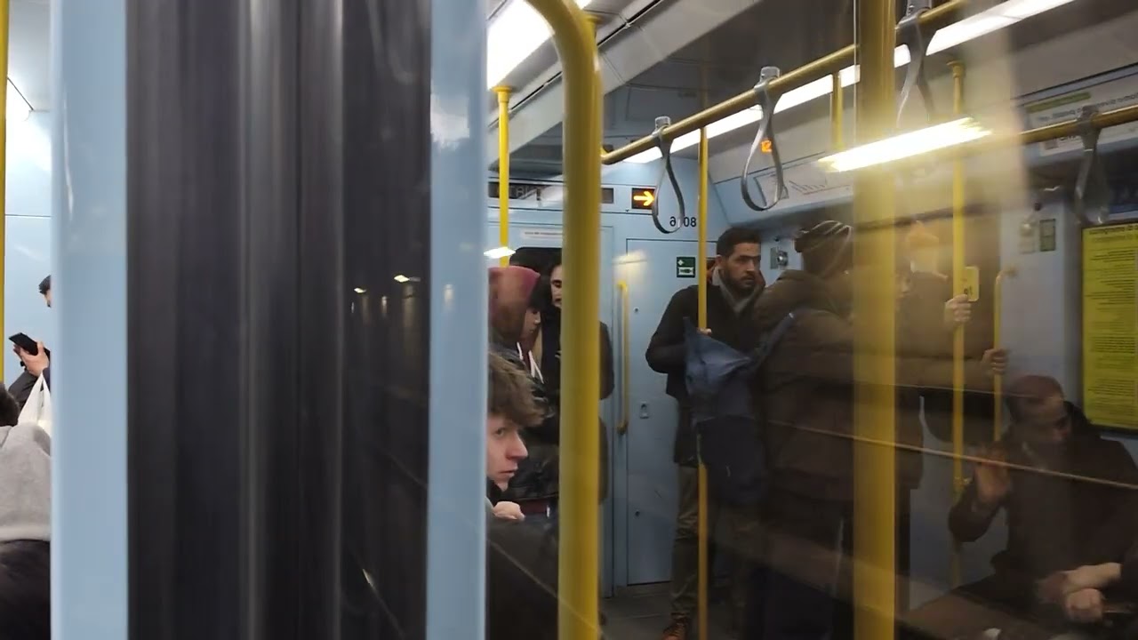 Metro Milano M3 da rogoredo a San Donato