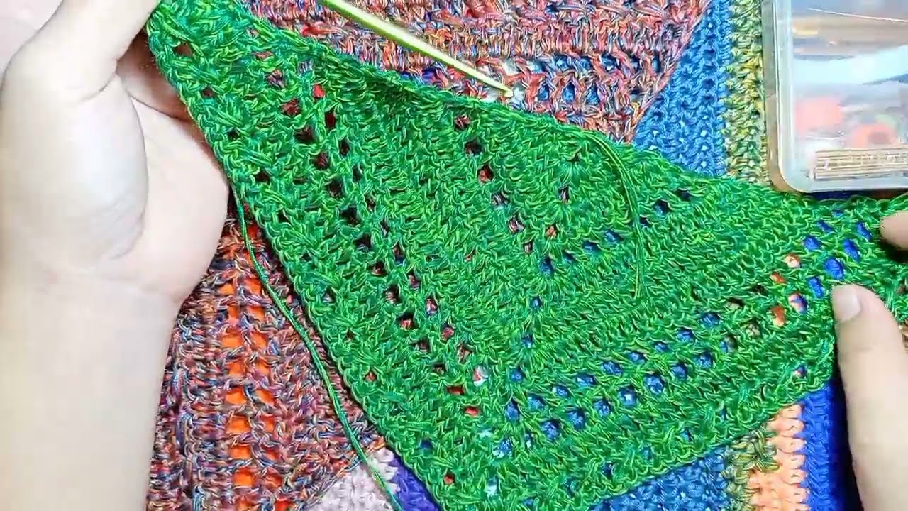 Easy and Simple Crochet Bandana Tutorial