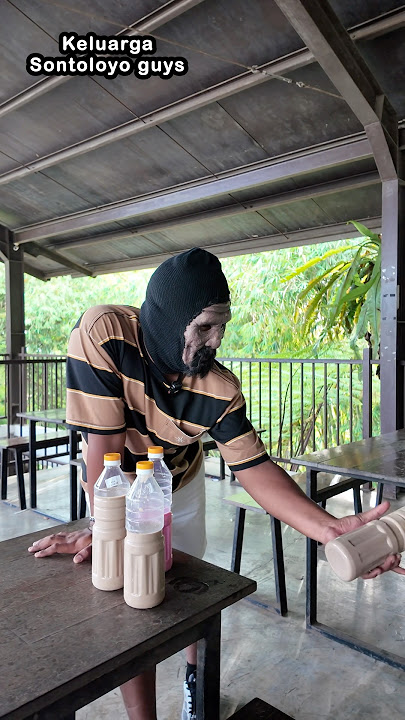 Jambrong sells milk #keluargasontoloyoguys #trending #youtubeshorts #shorts #comedy
