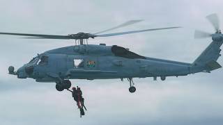 U.S. Marines & Navy Perform Epic Helicopter Hoist Rescue Training Over Hawaii Waters
