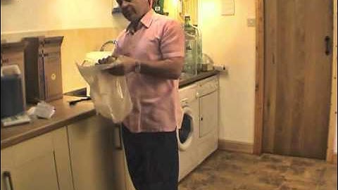 Making Wine at Home, From a Wine Kit - Part 1: Introduction & Starting the Fermentation