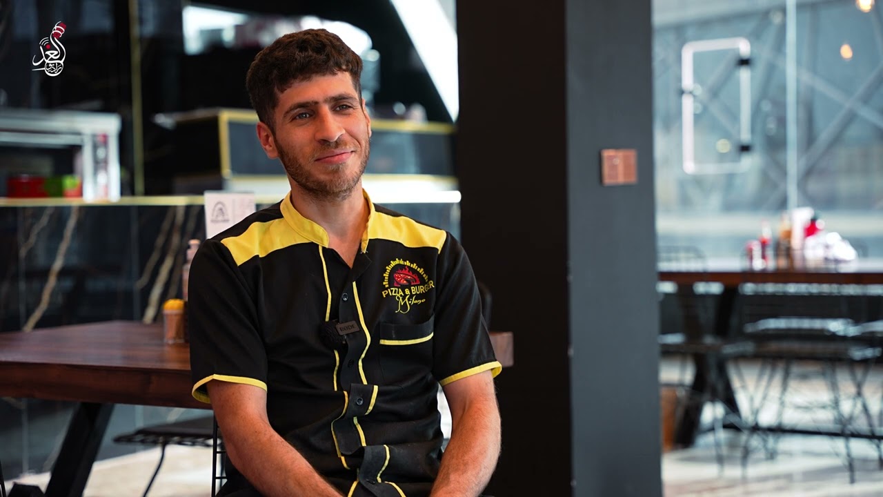ايهاب .. عاد من اوروبا الى #الموصل ليفتتح مشروع لبيع البيتزا الايطالية 😍😋