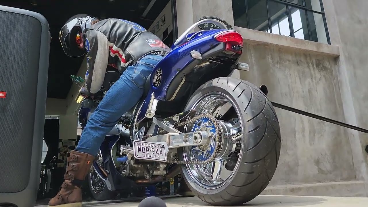 2001 HAYABUSA GSXR1300 REVIEW