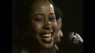 Somebody Cares - Duke Ellington and His Orchestra feat. Anita Moore & Tony Watkins