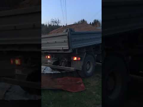 Выгрузка самосвала маз