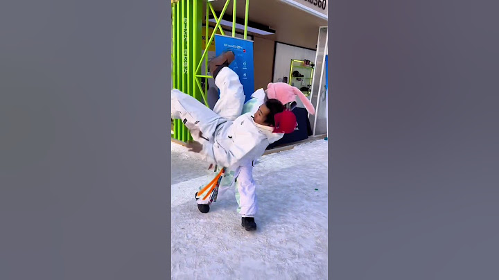 有人想偷袭我？#抖音雪季地图 #滑雪 #雪场显眼包都来了 #滑雪 #过肩摔
