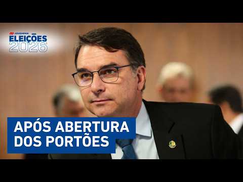 Flávio Bolsonaro chega para votar no Rio de Janeiro | ELEIÇÕES 2026