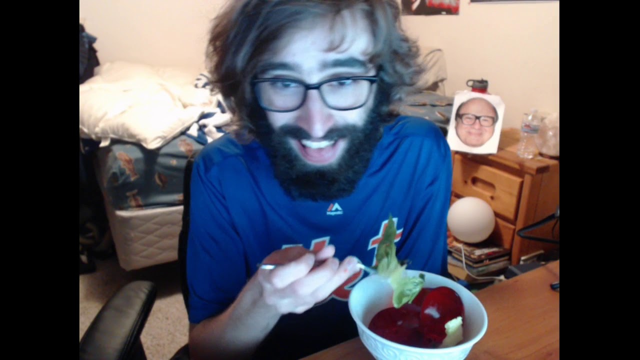 I eat a salad everyday until a salad eats me, Day 21 - YouTube