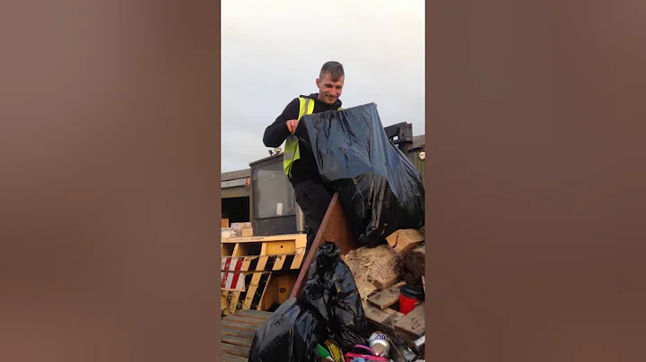 Kurtis barker bin raider