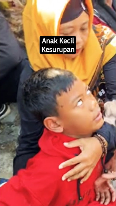 Anak Kecil Kerasukan Setan #shorts #viral #viraltiktok #storywa #kesurupan #barongan #jaranan