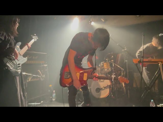 17歳とベルリンの壁　3枚セット 17歳とベルリンの壁 / Reflect (テープ＆DLコード） | HOLIDAY