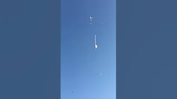 حرب الطيارات الورق 