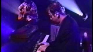 Cocteau Twins - Golden Vein (Live on MTV's Most Wanted) chords