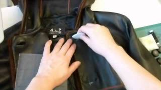 картинка: Как пришить пуговицу к пальто правильно