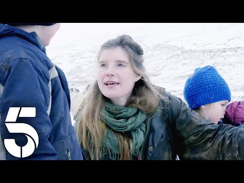 Amanda Owen Teaches Her Children On The Farm (Series 1) | Our Yorkshire Farm | Channel 5