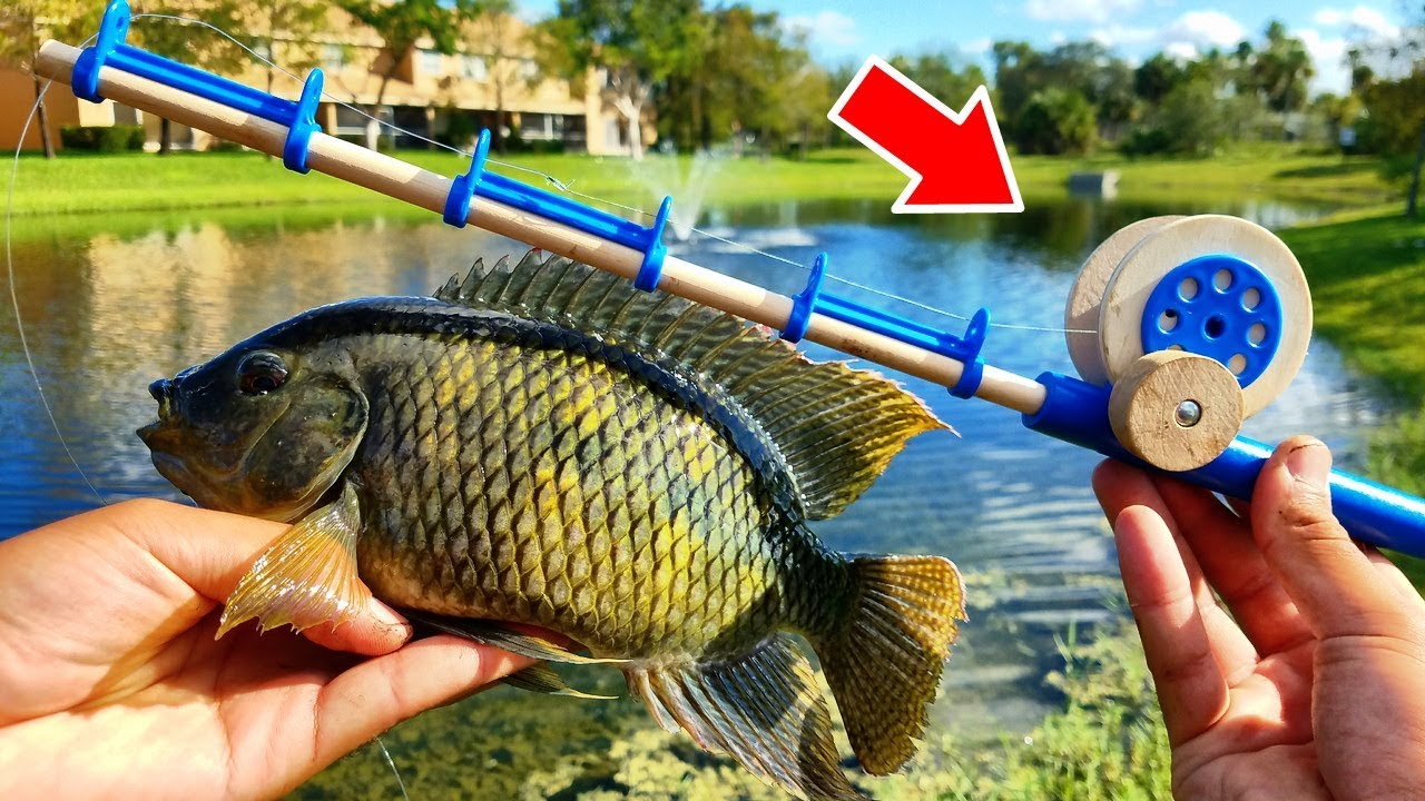 Wooden TOY Fishing Rod And Reel Catches BIG Fish! (FISHING