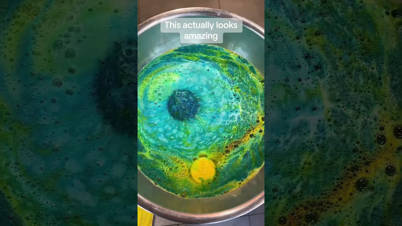 The Lush Diya bath bomb 