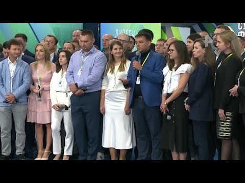 Путин пообщался с победителями конкурса "Лидеры России"