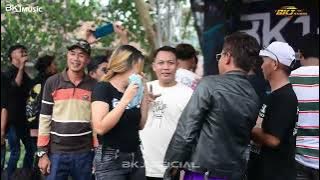 DJ HOUSE MENUNGGU // TIA OYOY // BKJ MUSIK SANTUY