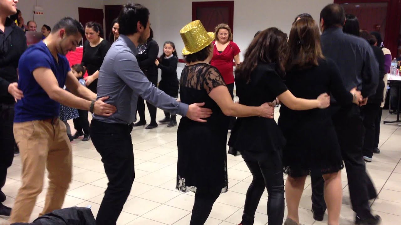 danse pingouin nouvel an 2014 - YouTube