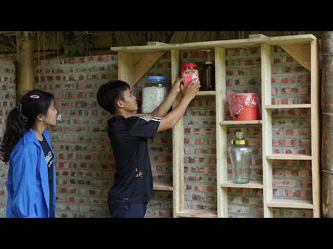 Pao makes wooden