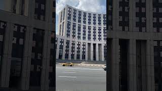 Проспект Сахарова Москвы сегодня днём спокоен