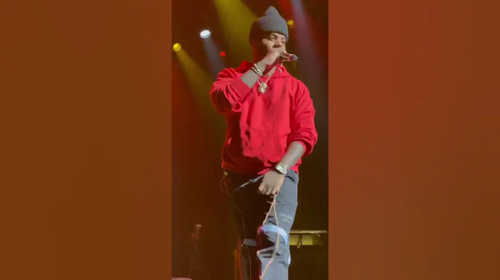 Bryson Tiller popped out at Kiana Lede’s show