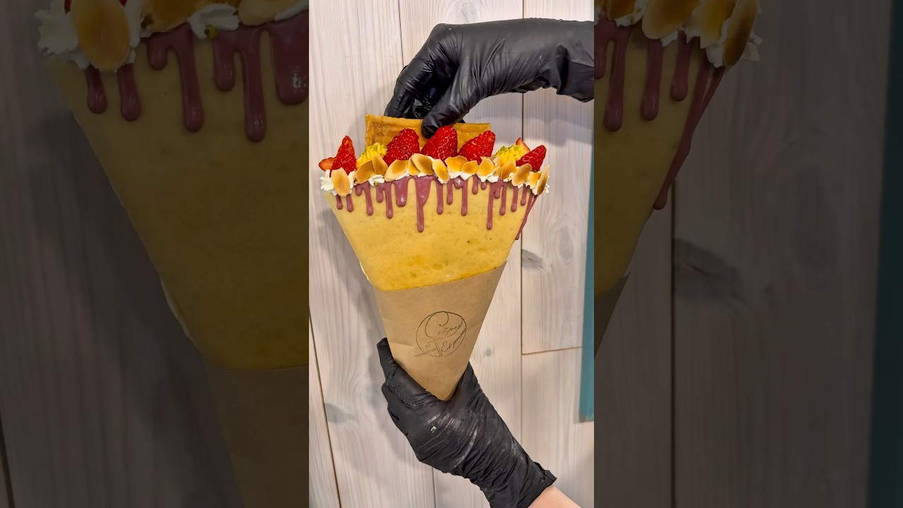 Excellent strawberry crepe with crispy dough🍓#shorts #japanesefood