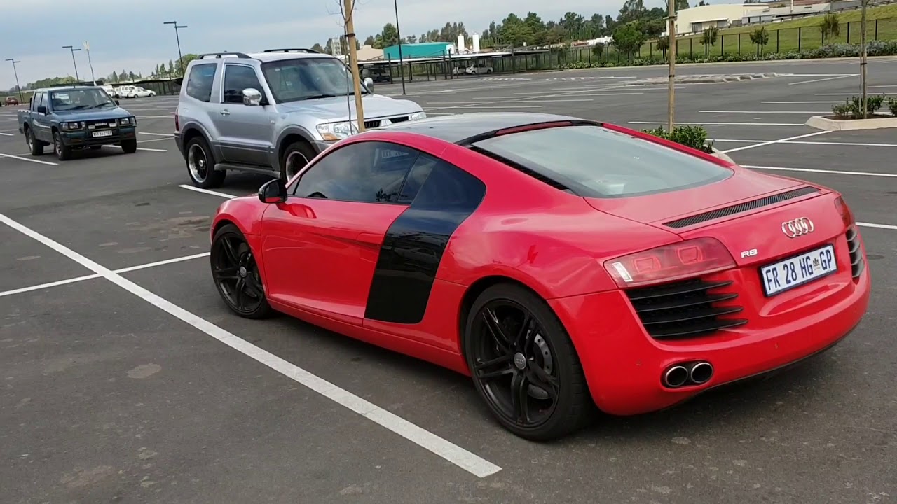 Chocolate Pizza vlog at the mall.