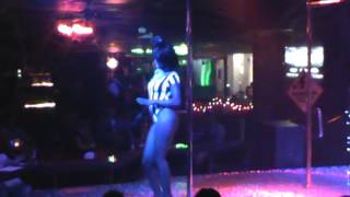 Deja Vu® Girls Striptease