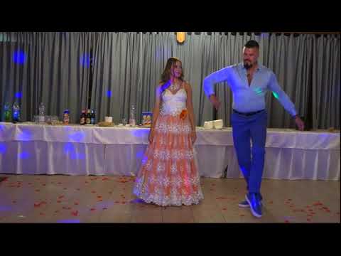 Videó: Hogyan Válasszunk Egy Dalt Esküvői Tánchoz