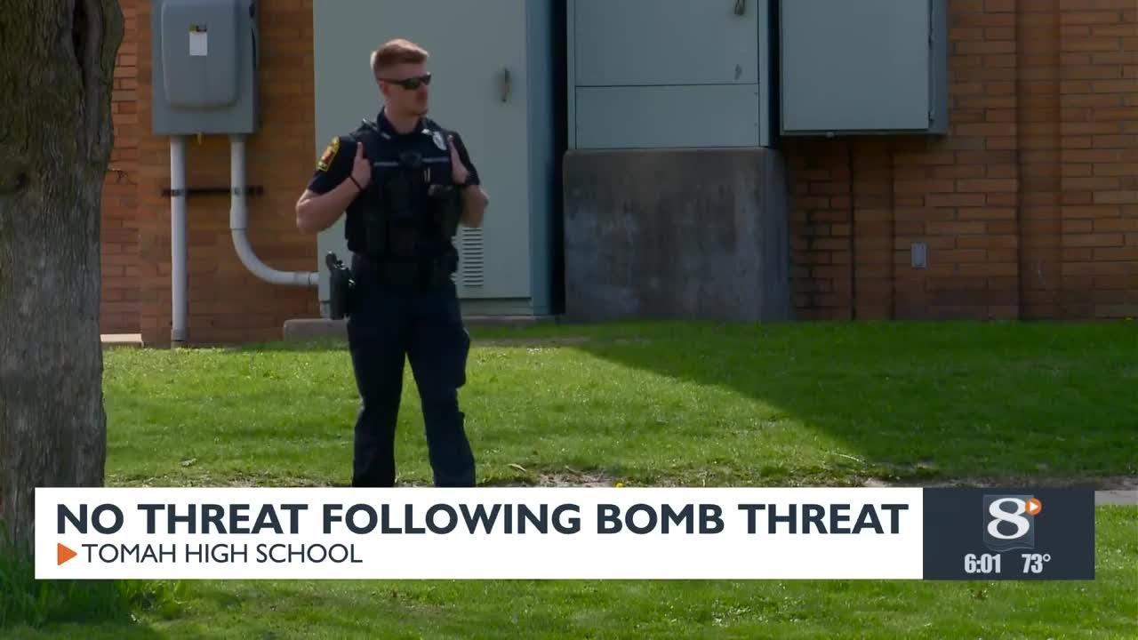 No threat found following Tomah High School bomb threat - YouTube