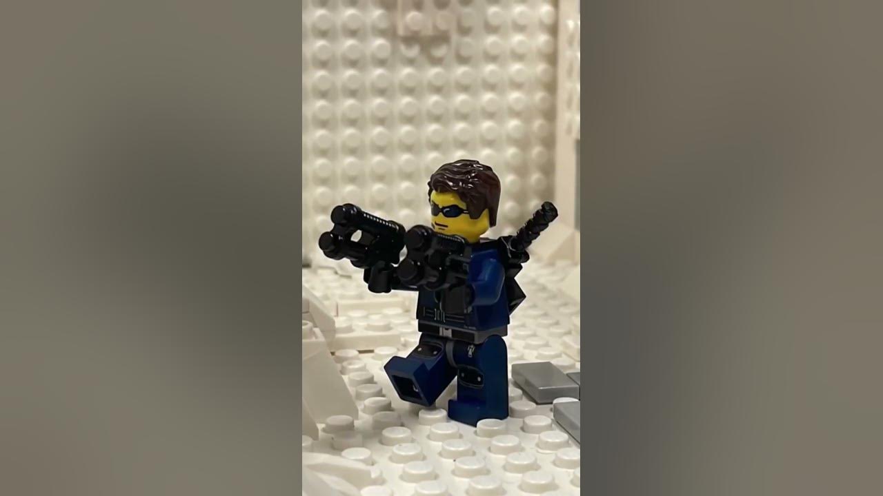 Insane break-in scene in LEGO Insane break-in scene in LEGO