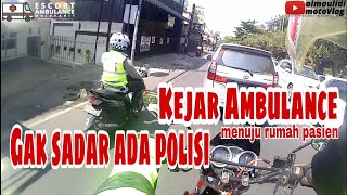 Escorting An Ambulance 32 Membelah Di Salah Satu Titik Kemacetan Malang