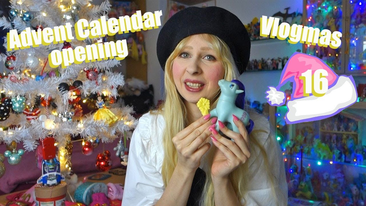 Opening up my advent calendars - My little Pony accessories, LPS and mystery pin