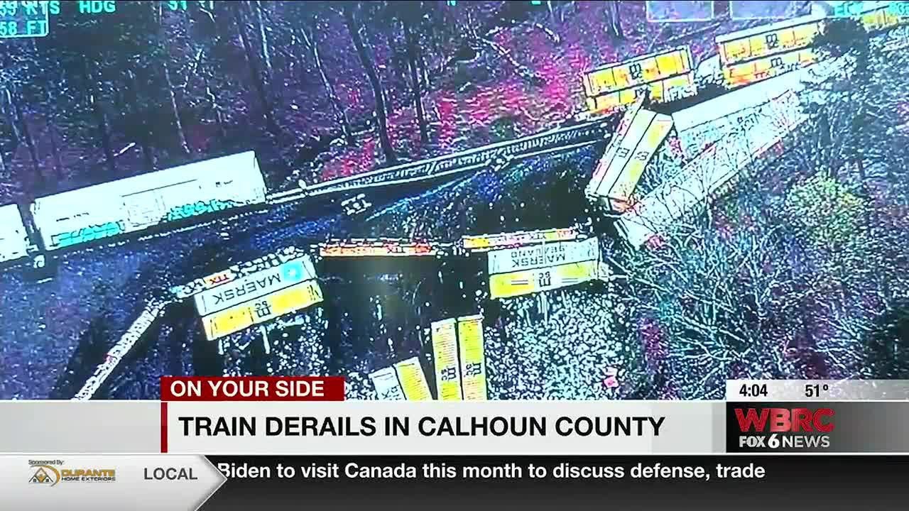 Train derails in Calhoun County - YouTube