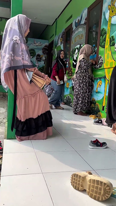 Mama is at Abidzar's school