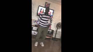 Legzy Lee  dances to (of lala jamopyper)
