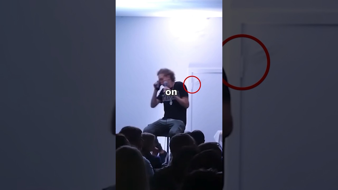 Heckler throws glass at stand up comedy show! 😂