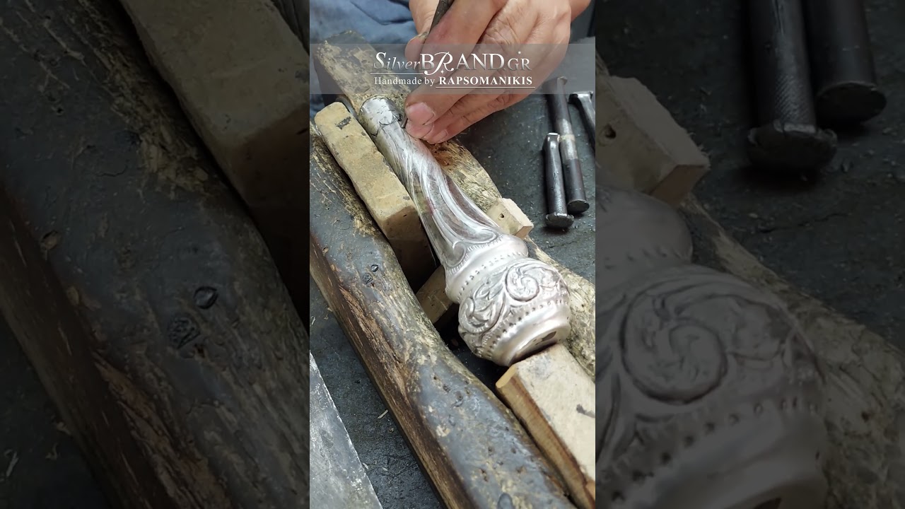 Διαδικασία καλεμίσματος Δεσποτικού Μπαστουνιού σε πίσσα | Carving of Bishop's staff