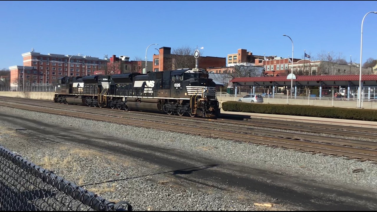 Railfanning Altoona pa on 2/28/2026 featuring Amtrak 42 NS N52 12G Helper Set 63V 32A 18N 25G & 22M
