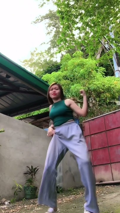 She dance like Shakira x Beautiful #dan#tiktok #dancer - YouTube