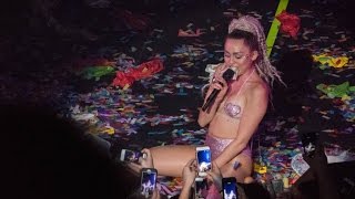 Miley Cyrus - Fweaky Live The Milky Milky Milk Tour Detroit