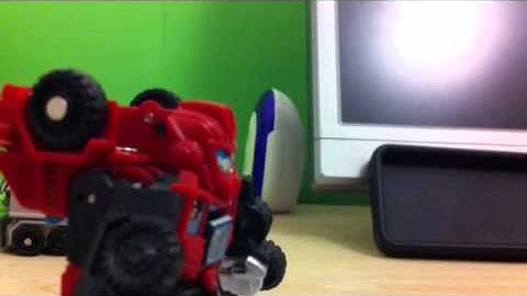 Transformers Bot Shots - Ironhide death